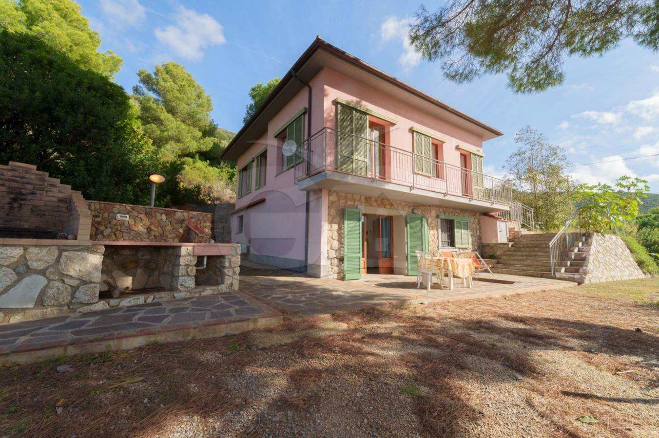 Ganze Ferienwohnung, Ferienwohnung für 6 Personen mit Terrasse in Innamorata, Elba
