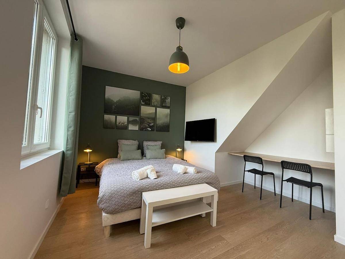 Appartement entier, Studio L'émeraude New Cozy - Gare Parilly in Vénissieux, Lyon et ses environs