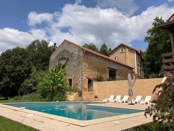 Location de vacances pour 8 personnes, avec jardin ainsi que vue et piscine à Prats-du-Périgord - 4