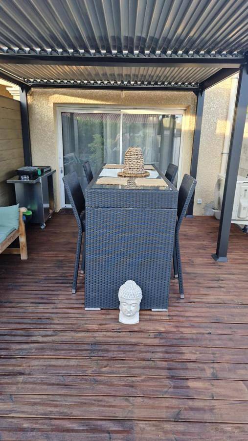 Appartement entier, Appartement pour 4 avec terrasse in Chanos-Curson, Région de Valence