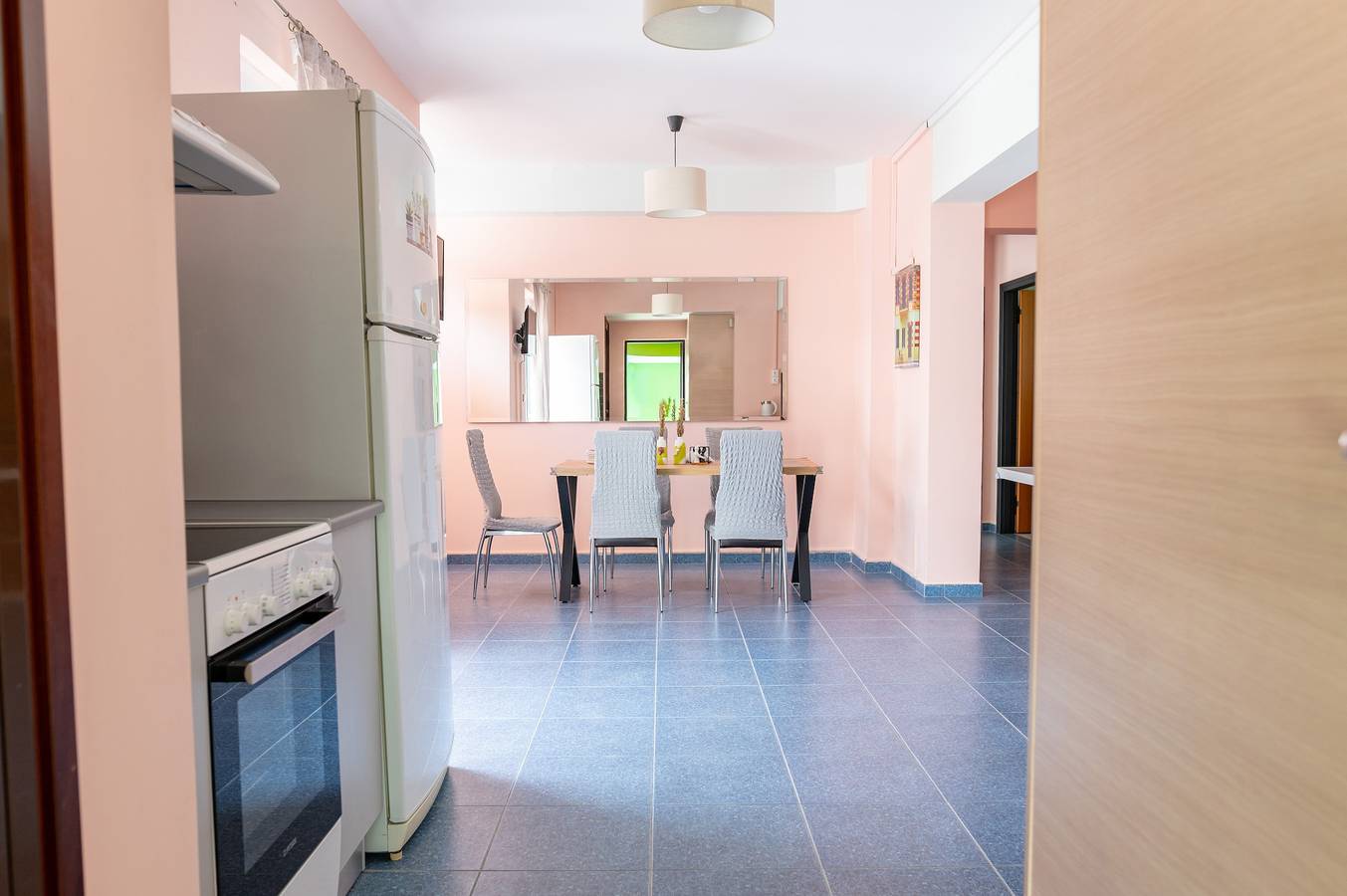 Vakantiehuis 'Kos Dream Beachwalk Apartment' met Privéterras, Balkon en Wi-Fi in Kos