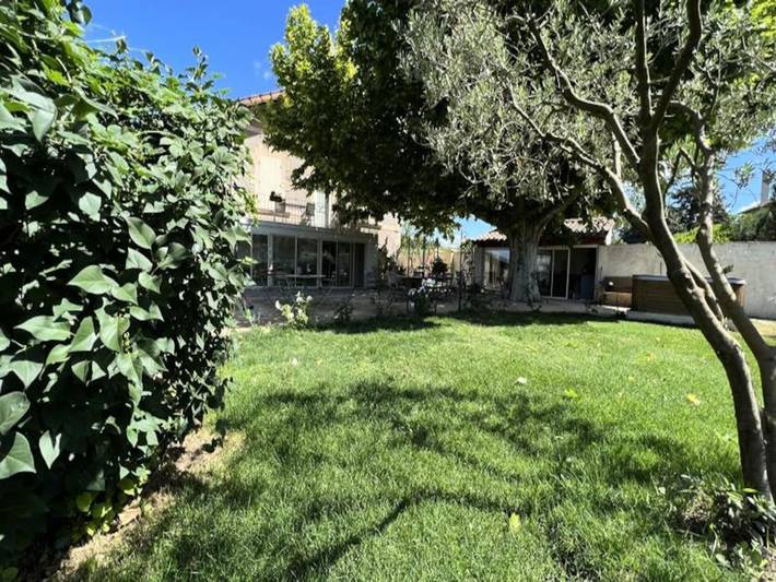 Appartement de vacances pour 2 personnes, avec jardin, animaux acceptés à L'Isle-sur-la-Sorgue