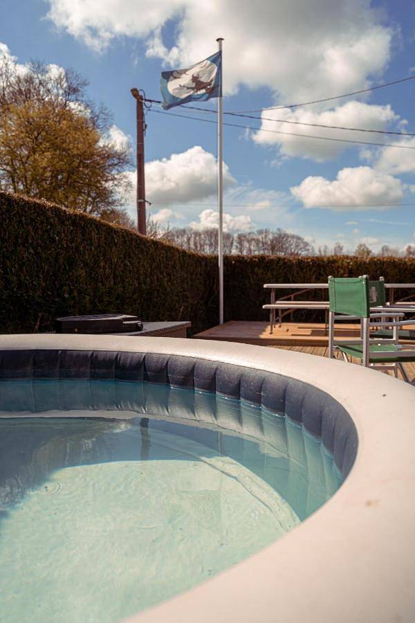 Location de vacances pour 18 personnes, avec sauna et terrasse ainsi que vue et jardin, animaux acceptés à Audrieu