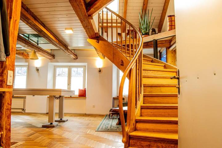 Ferienwohnung für 5 Personen, mit Balkon und Terrasse in Glarus