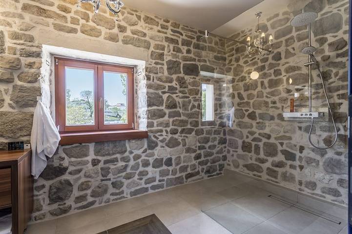 Villa pour 8 personnes, avec jardin et jacuzzi à Solin - 4