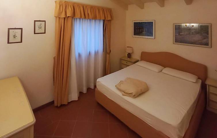 Appartamento con vista mare, piscina, terrazza e accesso diretto alla spiaggia in Punta De Su Turrione, Stintino