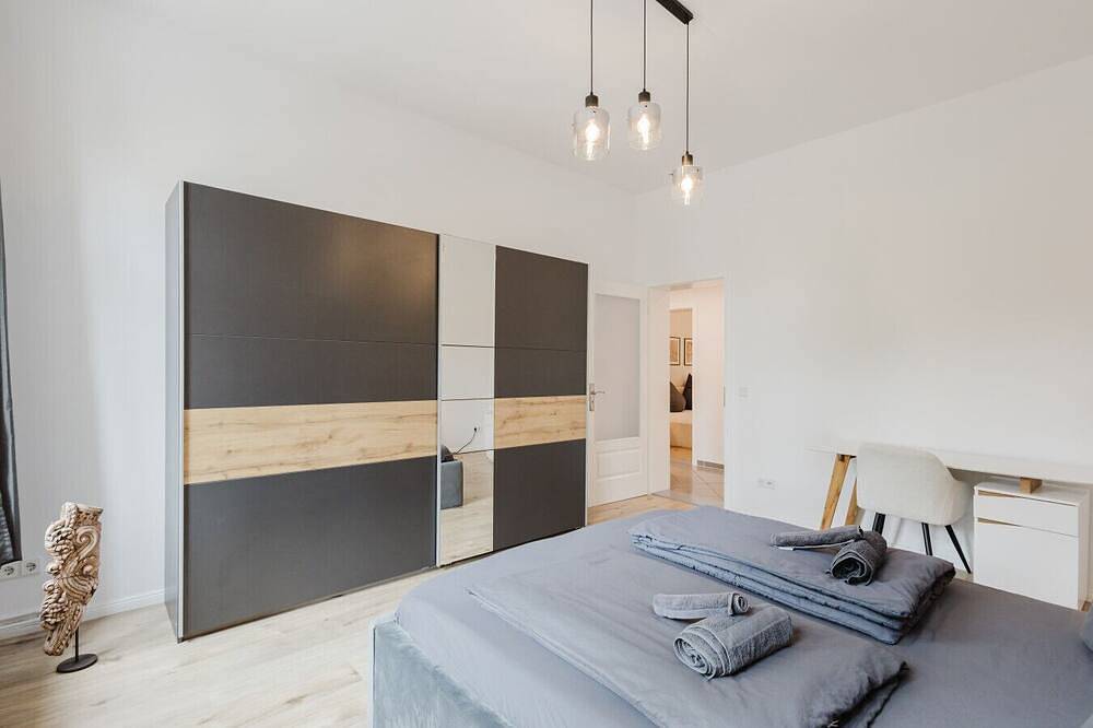 Entire apartment, Modern Classic Apartment| Central| 2 Bedrooms in Dessau, Dessau-Wörlitz Gartenreich
