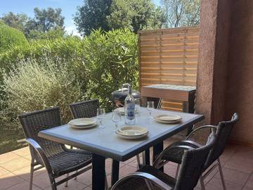 Gîte pour 4 personnes, avec terrasse dans Plage De L Ovu Santu