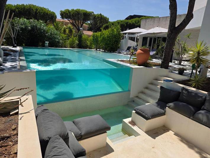 Casa rural para 12 personas, con Balcón y Jacuzzi además de Terraza y Jardín en Castro Marim