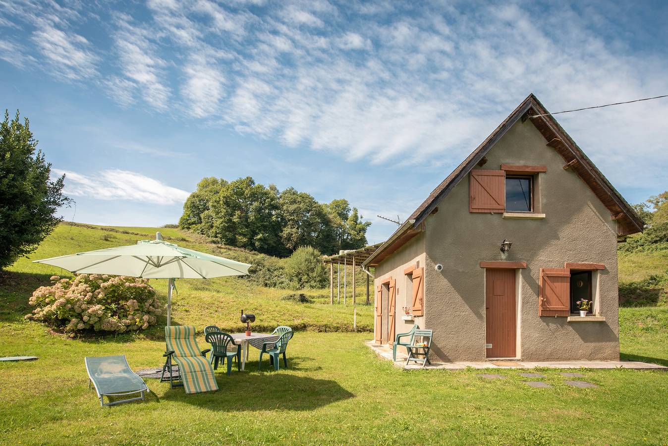 Vakantiehuis 'Anje' met bergzicht, privéterras en wifi in Peyrouse, Hautes-Pyreneeën