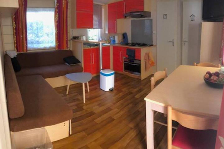 Gîte pour 4 personnes, avec terrasse et piscine dans Plage Suzac - 4