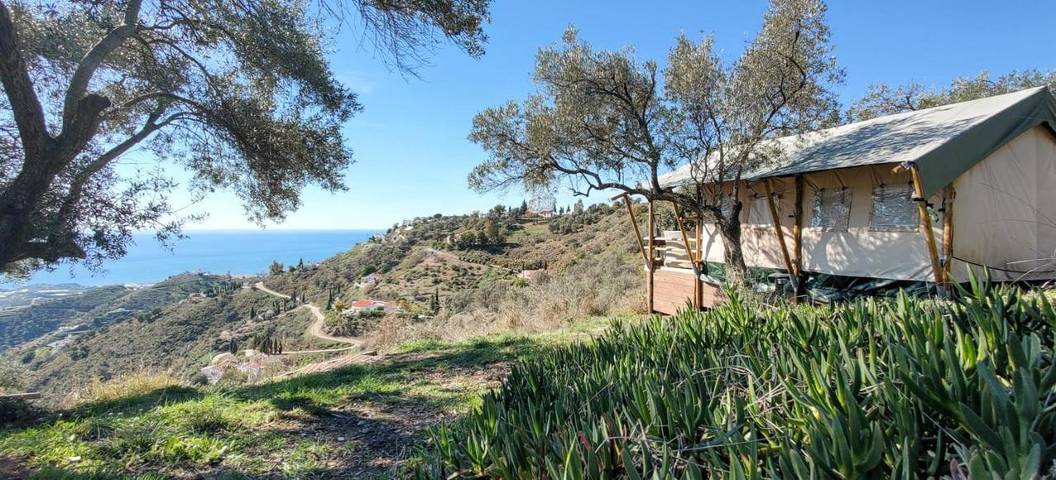 Tente pour 2 personnes, avec jardin ainsi que vue et piscine sur la Costa del Sol - 2
