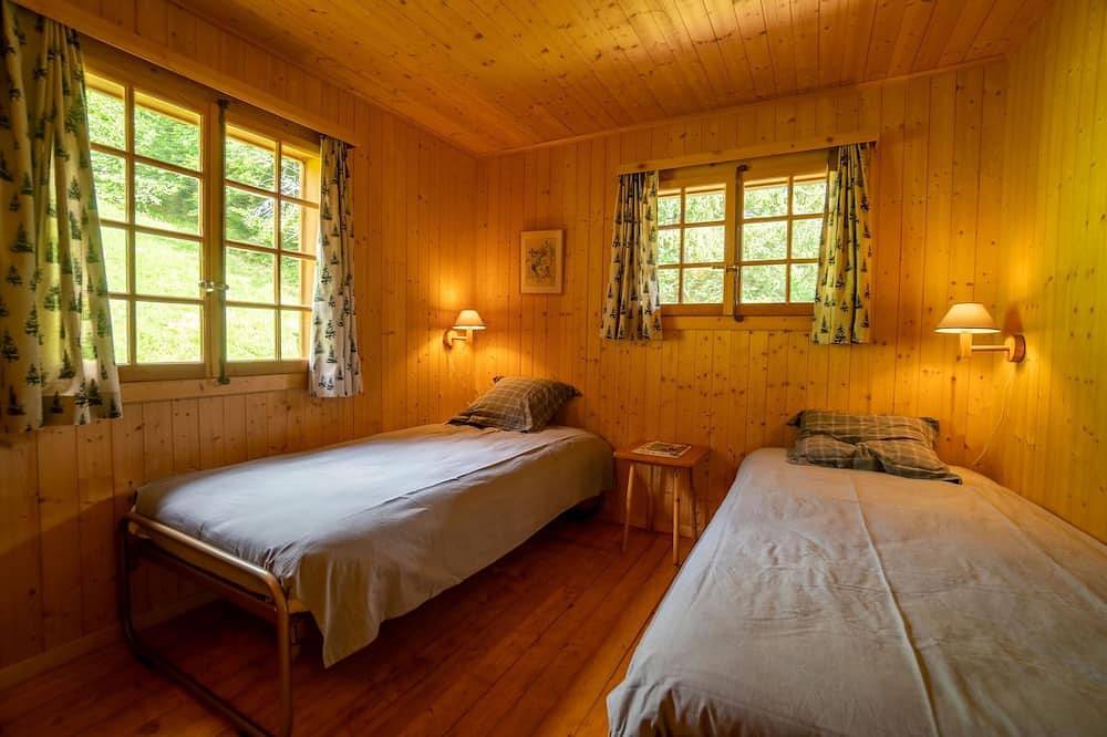 Joli chalet situé sur une grande parcelle de terrain proche de la place de la Barboleuse, de ses com in Gryon, Alpes Vaudoises