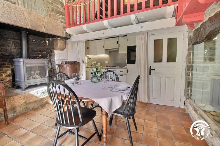 Gîte pour 4 personnes, avec Terrasse et Jardin dans Pluméliau-Bieuzy - 4
