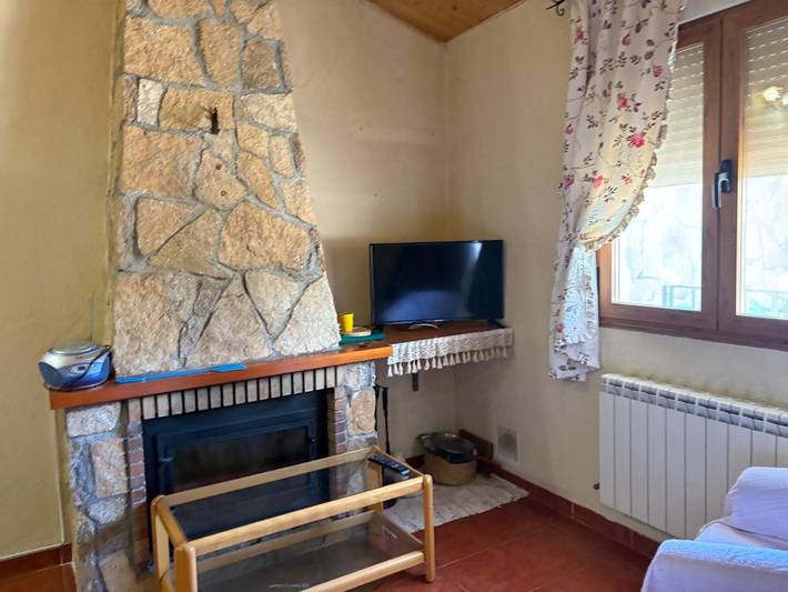 Maison de vacances 'La Cañadilla 11' avec vue sur la montagne, terrasse privée et Wi-Fi in San Martín de la Vega del Alberche, Région d'Ávila
