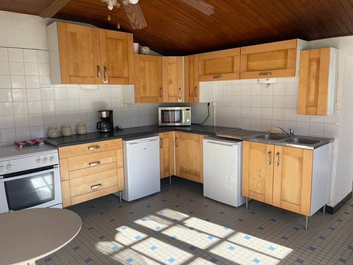 Location de vacances pour 53 personnes, avec piscine et jardin, animaux acceptés à Dœuil-sur-le-Mignon - 3