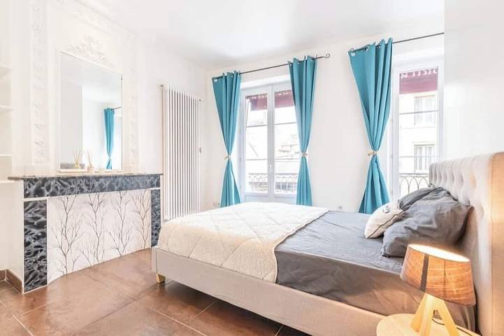 Apartamento entero, Unique industrial loft in city center 130m2, 3 bedrooms, ideal for a family in Le Puy-en-Velay, Alto Loira