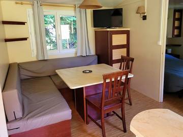 Camping voor 5 Personen in Saint-Maurice-de-Lignon, Haute-Loire, Afbeelding 3