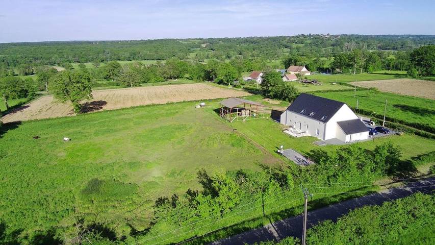 Location de vacances pour 14 personnes, avec jardin et terrasse dans Lys-Saint-Georges - 2