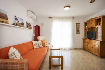 Apartment for 5 People in Torrevieja Centre, Torrevieja, Photo 1