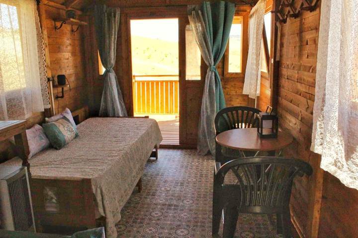 Cabaña de madera para 4 personas, con jacuzzi y terraza, Se admiten mascotas en Serranía de Ronda - 4