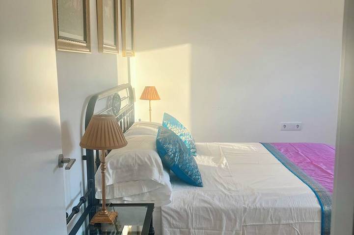 Modern Artistic House with Mountain Views and Garden in Praia fluvial de Mondariz-Balneario (Mondariz-Balneario), Mondariz-Balneario