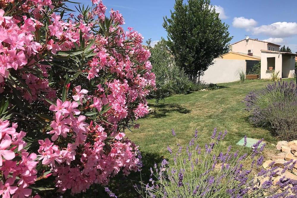 Holiday rental with pool in the Alpilles for 6 people in Plan-d'Orgon, Region de Arles