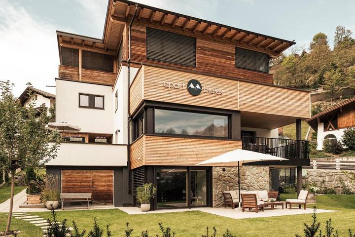 Ferienwohnung für 6 Personen, mit Balkon und Terrasse sowie Garten und Sauna in Kauns