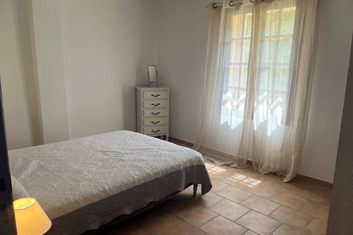 Listed Provençal country house with a private heated pool and Wi-Fi in Vaison-la-Romaine, Parc naturel régional du Mont-Ventoux