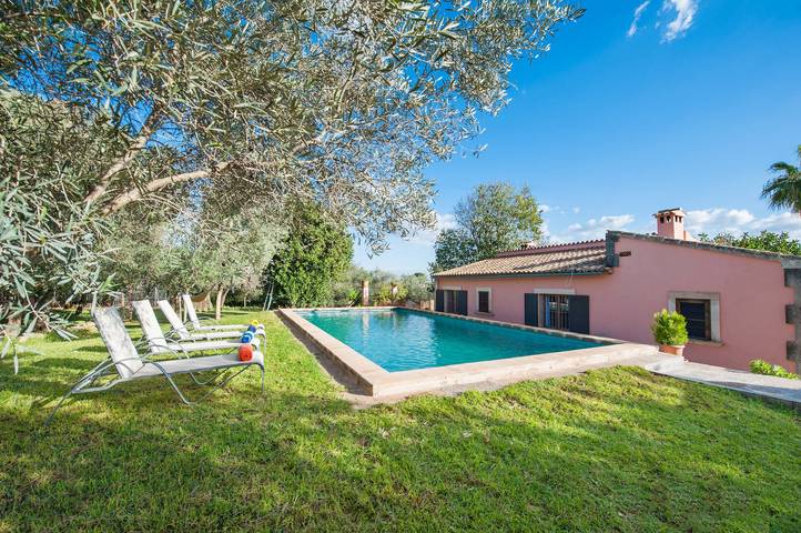 Finca für 8 Personen, mit Pool und Terrasse in Alaró
