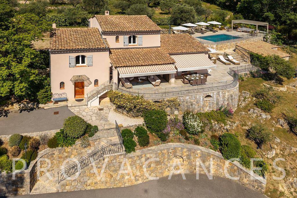 Holiday house with heated pool and views in Montauroux in Montauroux, Costa mediterránea (Francia)