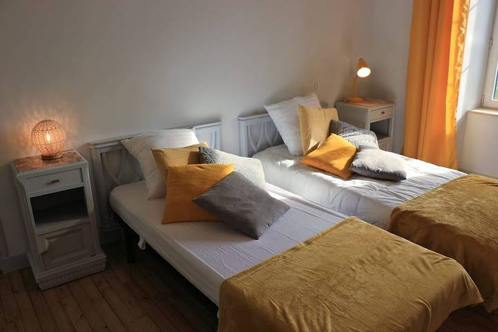 Location de vacances pour 8 personnes, avec terrasse et jardin, animaux acceptés dans Palmas-d'Aveyron - 3