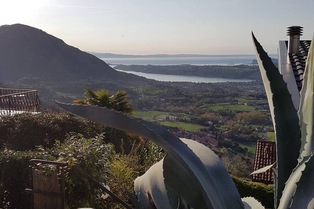 Blaues Chalet - herrlicher Seeblick in Villanuova sul Clisi, Gardasee-Berge
