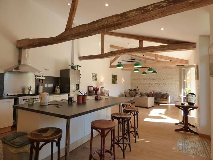 Location de vacances pour 6 personnes, avec terrasse ainsi que jardin et vue, animaux acceptés à Andé