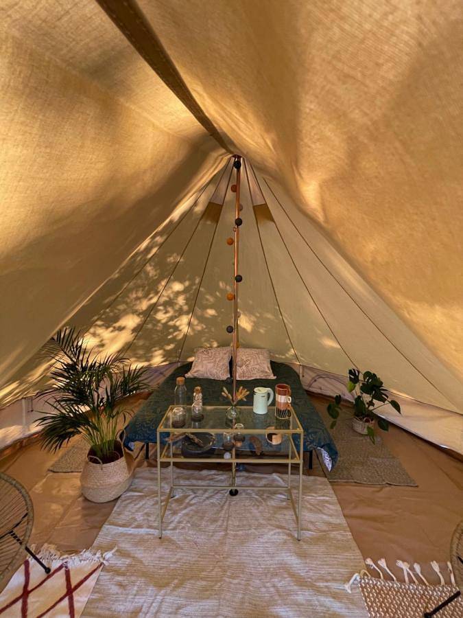 Cottage pour 4 personnes, avec terrasse et vue ainsi que jardin et sauna à Montverdun