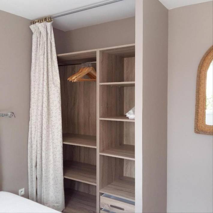 Gîte pour 4 personnes, avec Jacuzzi et Terrasse ainsi que Jardin et Vue à Curbans - 3