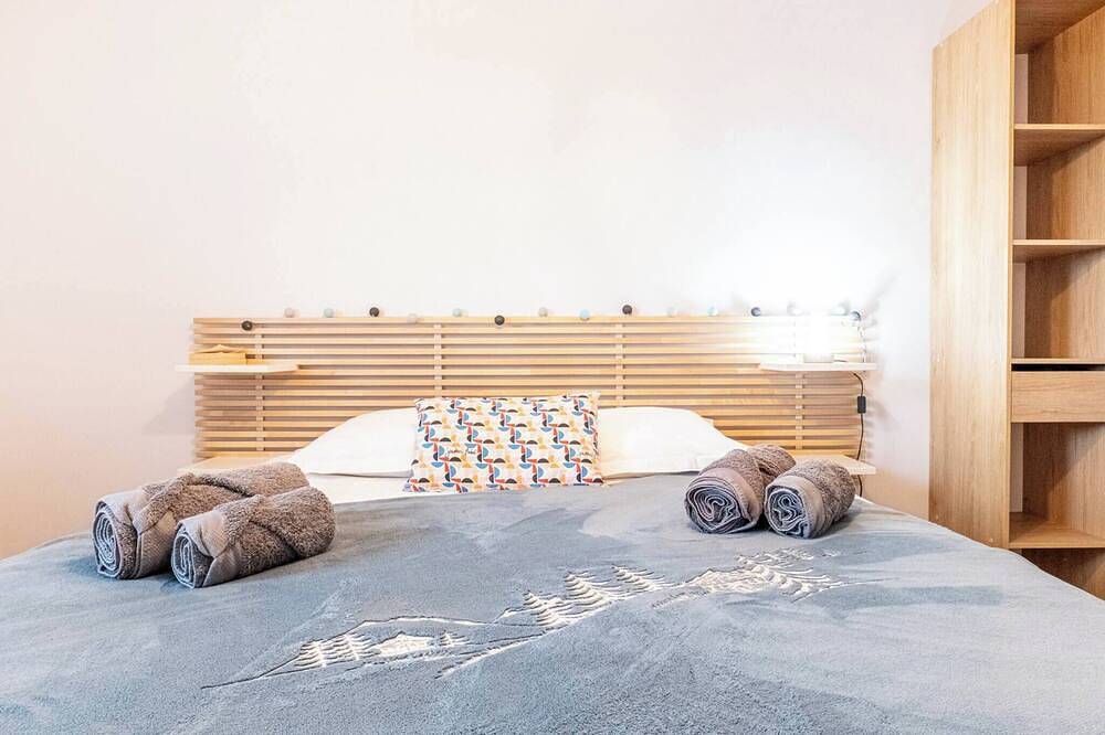 Ganze Wohnung, Annecy \"L'Elégance\": Large Room/Parking in Annecy-le-Vieux, Annecy (Gemeinde)