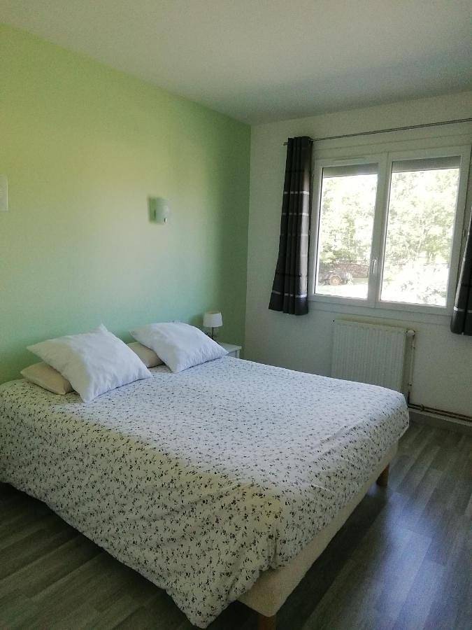 Location de vacances pour 5 personnes, avec jardin à Ogeu-les-Bains - 4