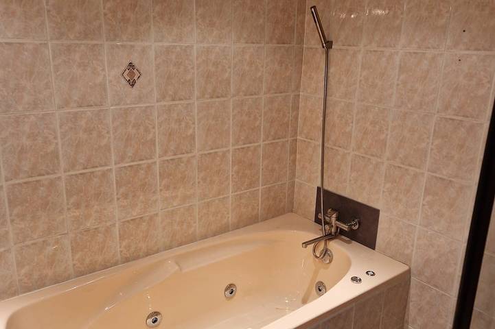 Entire apartment, Paraison, Appartement Avec Terrasse Plein sud et Baignoire à jet in Saint-Louis-lès-Bitche, Sarreguemines