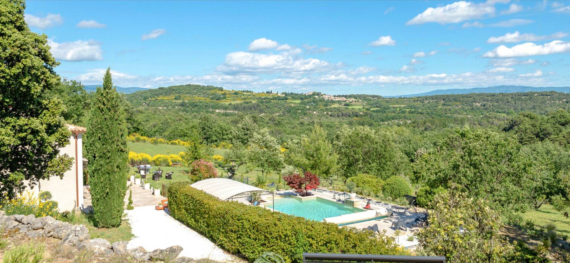 Maison De Vacances pour 10 Personnes dans Murs, Parc naturel régional du Luberon