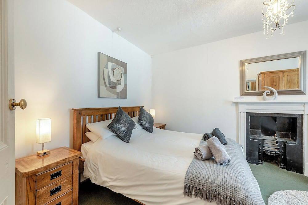 4 bedroom accommodation in Aberaeron in Aberaeron, Cardigan Bay