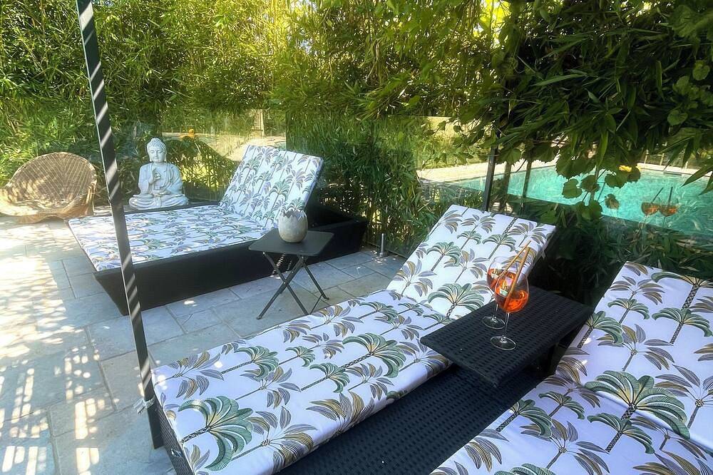 Villa 4 Chambres Avec Piscine in Clarensac, Region de Nimes
