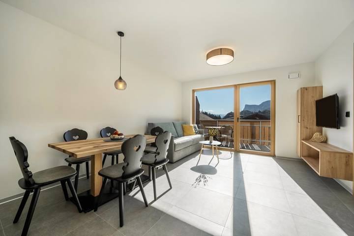 Ferienwohnung für 5 Personen, mit Balkon und Garten