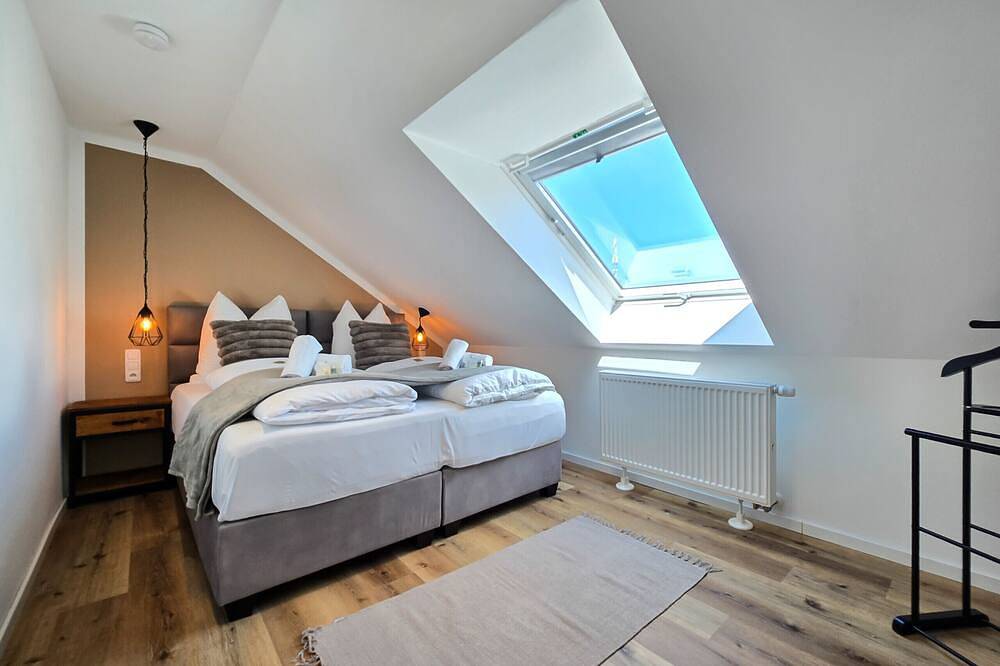 Ganze Wohnung, Alpha Apartments: Central Charm, Skylight Comfort in Dortmund, Ruhrgebiet