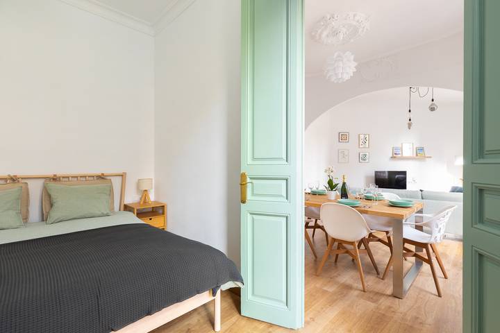 Appartamento per 6 persone, con balcone a Barcellona