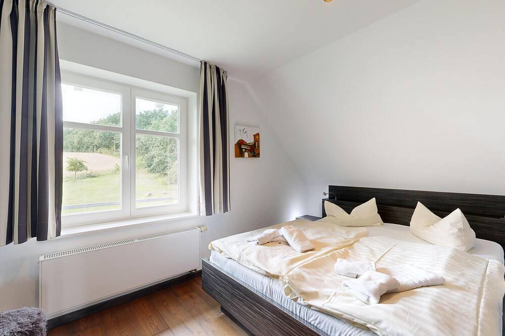 Exklusive Ausstattung in ruhiger Lage mit Meerblick, Kamin, Sauna, Garten in Groß Stresow, Putbus
