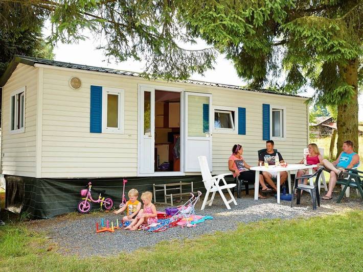 Camping pour 5 personnes, avec Terrasse et Piscine à La Roche-en-Ardenne