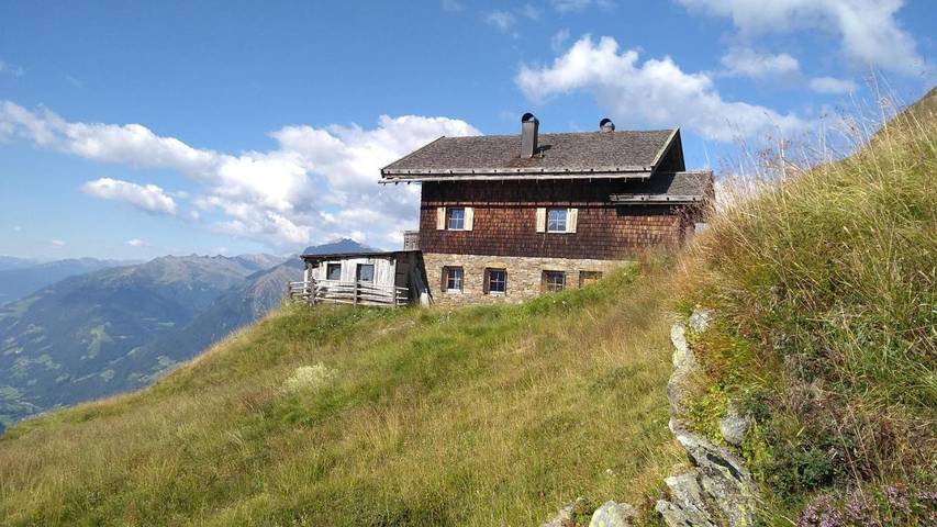 B&B für 3 Personen, mit Balkon und Terrasse sowie Garten und Ausblick in Südtirol