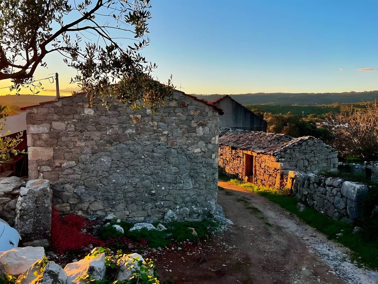 Country House 'Curva' with Mountain View, Private Pool and Wi-Fi in Arrimal e Mendiga, Φαϊάλ