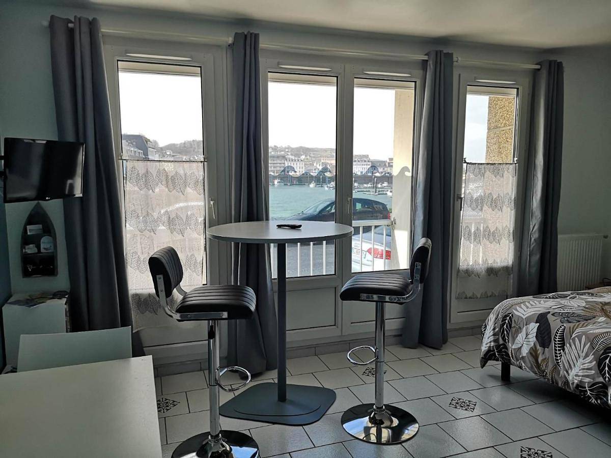 Appartement entier, Abri Côtier-3 étoiles-vue imprenable sur port de plaisance in Fécamp, Région du Havre